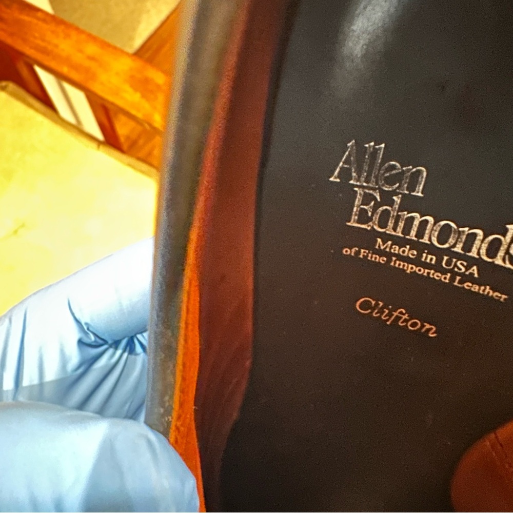 Allen Edmonds Burgundy Leather Cap-Toe Derbys - Picture 14 of 15
